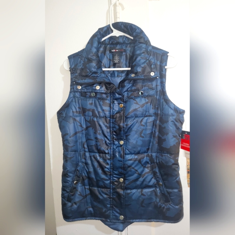Style & Co sport vest